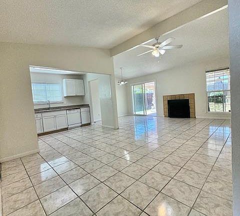 3rd image of 8204 Essen Way