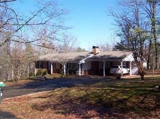 112 Skyuka Cir, Landrum, SC 29356