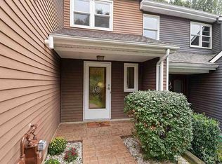78 Old Coach Rd, Clifton Park, NY 12065