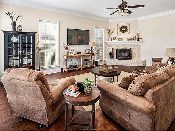4th image of 4280 Rock Bend Dr