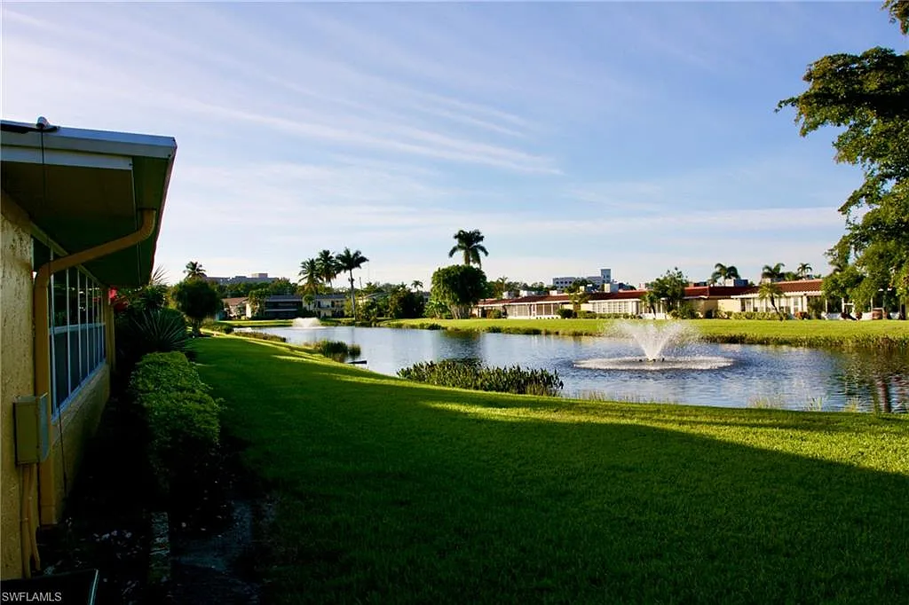 2 bed, 2.0 bath, 1080 sqft, $5,200 — Photo 1