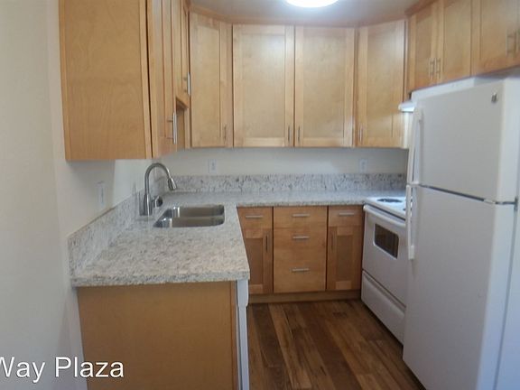 3rd image of 545 Park Way APT 8