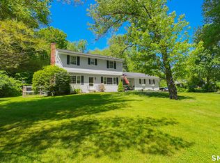 27 Powder Horn Hill, Brookfield, CT 06804