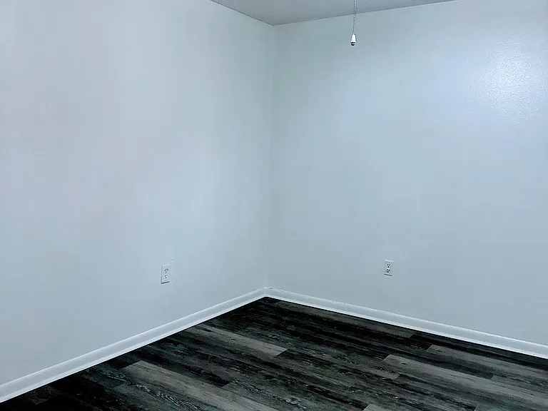 331 W Alamo Dr — Photo 10