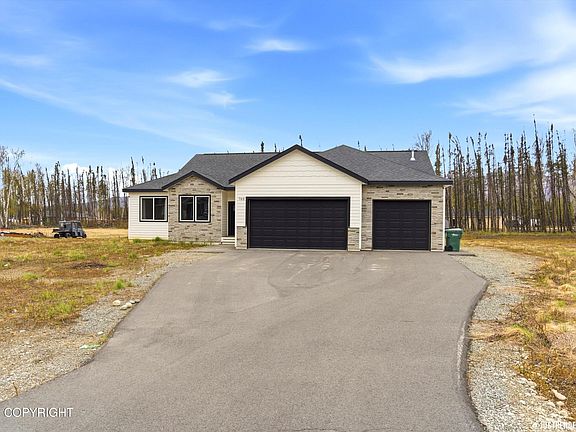 4th image of 703 W Birdnest Dr