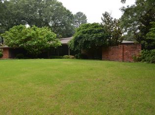 135 E Cherry Dr, Memphis, TN 38117