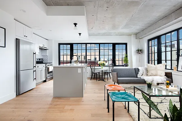 Rented by Bold New York | media 81