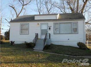 8100 Zoe Dr, Saint Louis, MO 63134