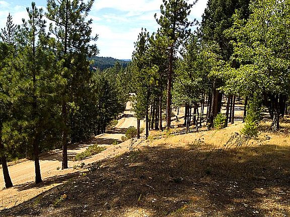 Nine private ridgetop acres