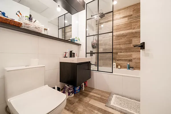 Rented by Twin Group | media 52