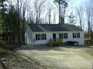 29 Fribourg St, Moultonboro, NH 03254