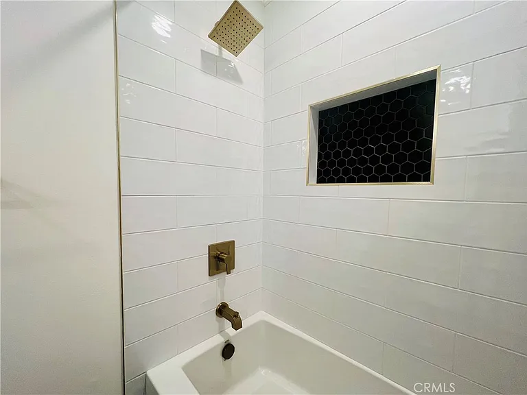 5309 Lockhurst Dr — Photo 15