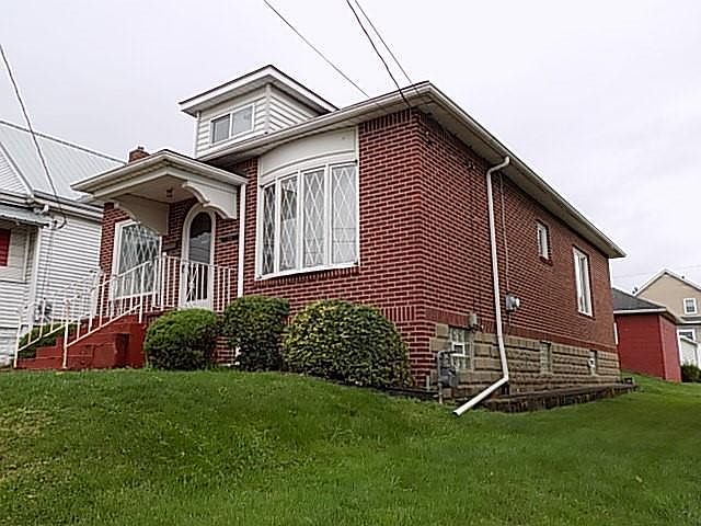 2nd image of 321 Beech St