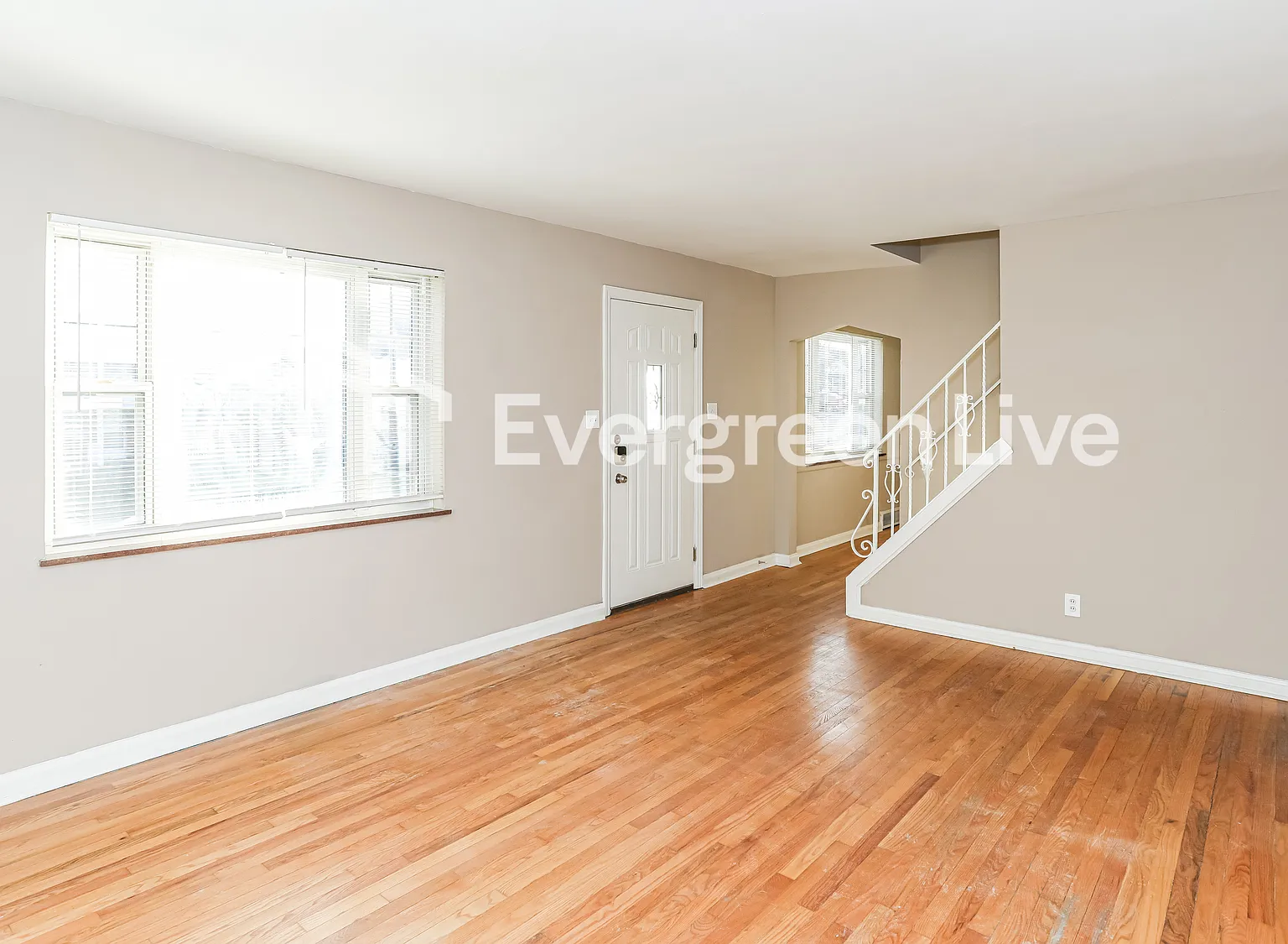 3 bed, 1.0 bath, 1368 sqft, $1,545 — Photo 4