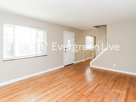4th image of 3316 Robinet Dr
