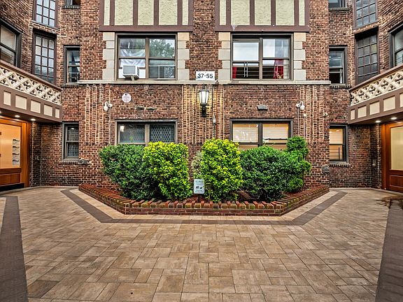 3rd image of 3755 77th St APT 5B