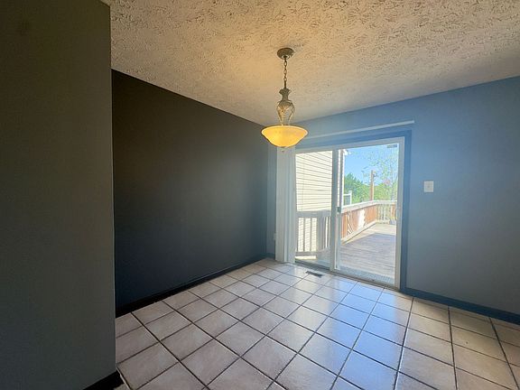5th image of 537 Macintosh Cir