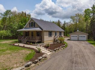 59 Taylor Rd, Orono, ME 04473