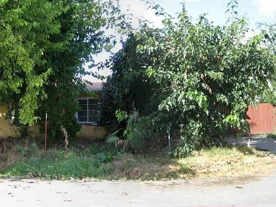 3421 27th Ave photo 1
