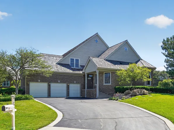 21896 W Vernon Ridge Dr, Mundelein, IL 60060