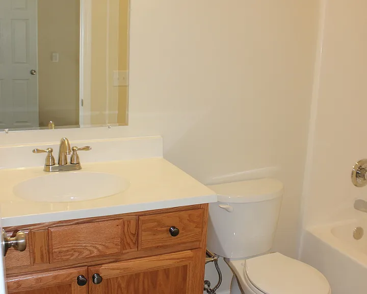816 Carson Cir — Photo 11