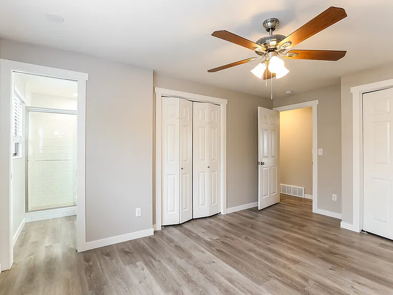149 N 400 W — Photo 12