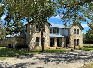 675 Town Creek Rd, Kerrville, TX 78028