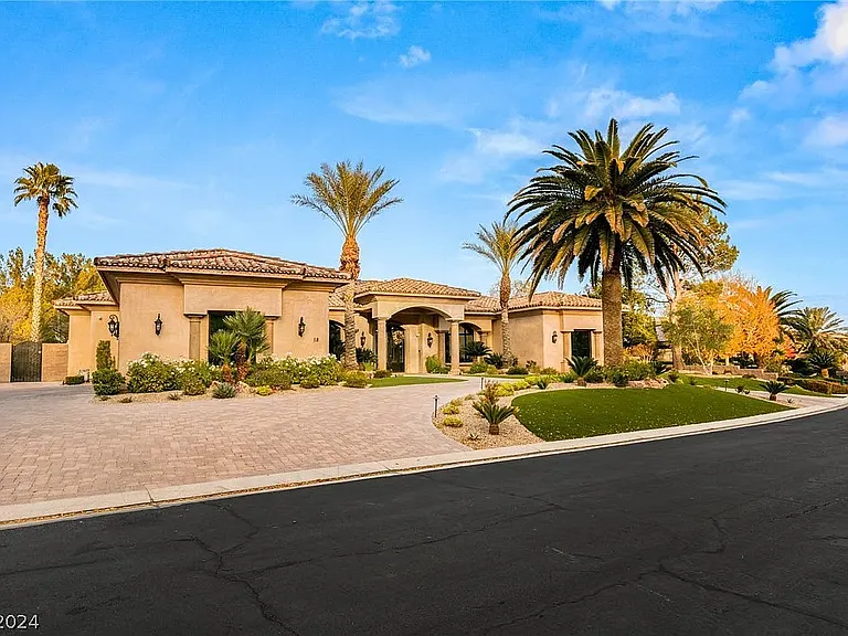 18 Castle Oaks Ct — Photo 40