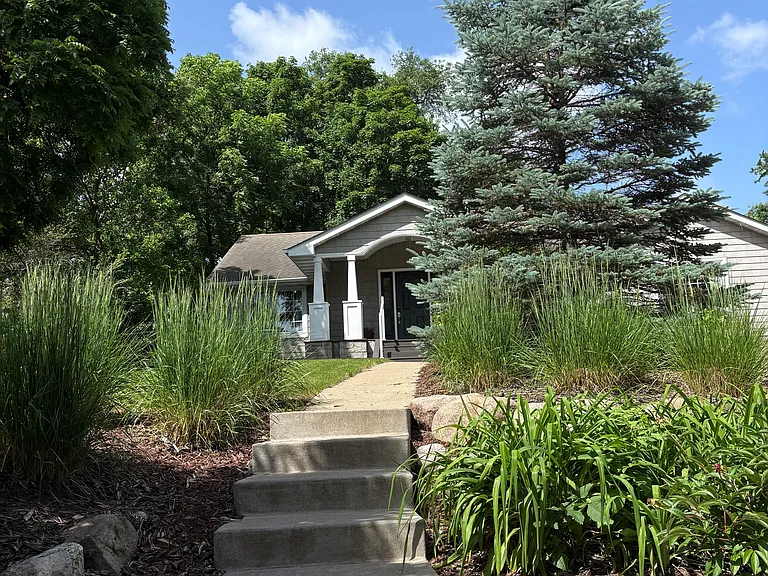 5112 Willow Ln — Photo 2