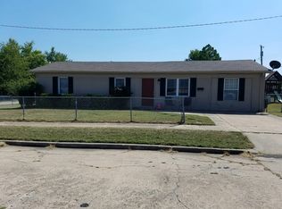 202 W 11th St, Owasso, OK 74055