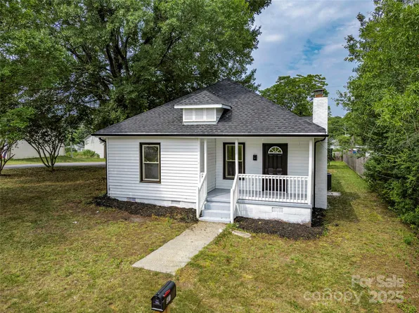 501 N Apple St #103, Gastonia, NC 28054