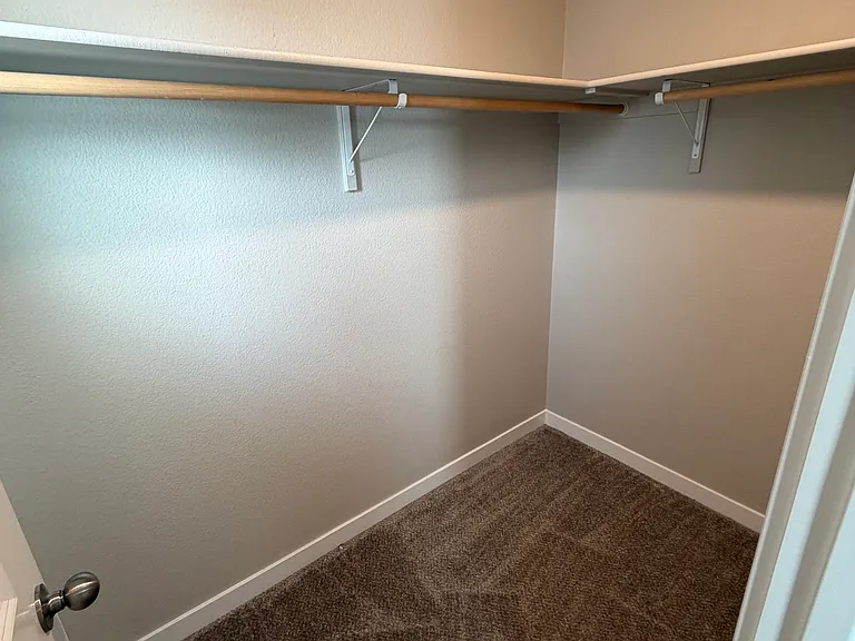 960 SW Raelynn St — Photo 38