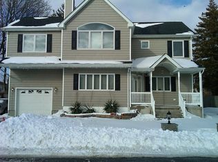 69 Overton St, Deer Park, NY 11729