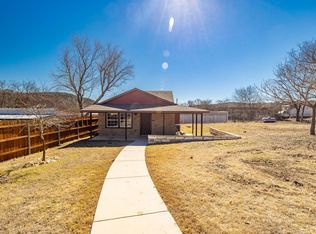 126 Dutch Ln, Hunt, TX 78024
