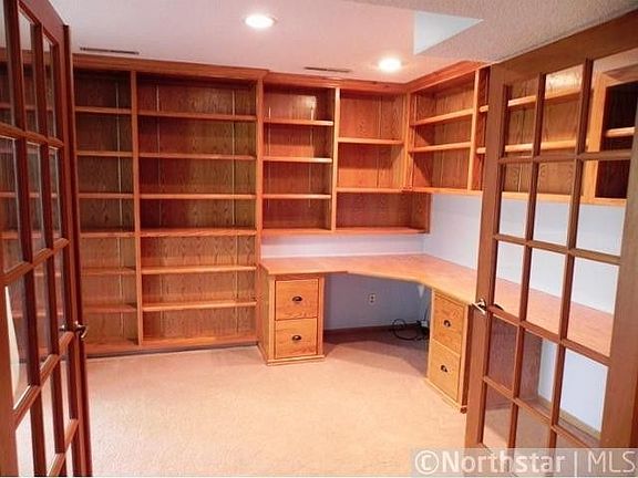 5th image of 846 McDiarmid Dr