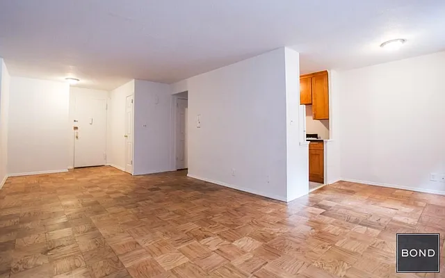 Rented by Bond New York | media 18