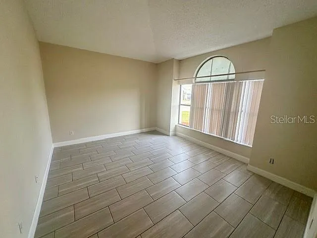 12686 Newfield Dr — Photo 10