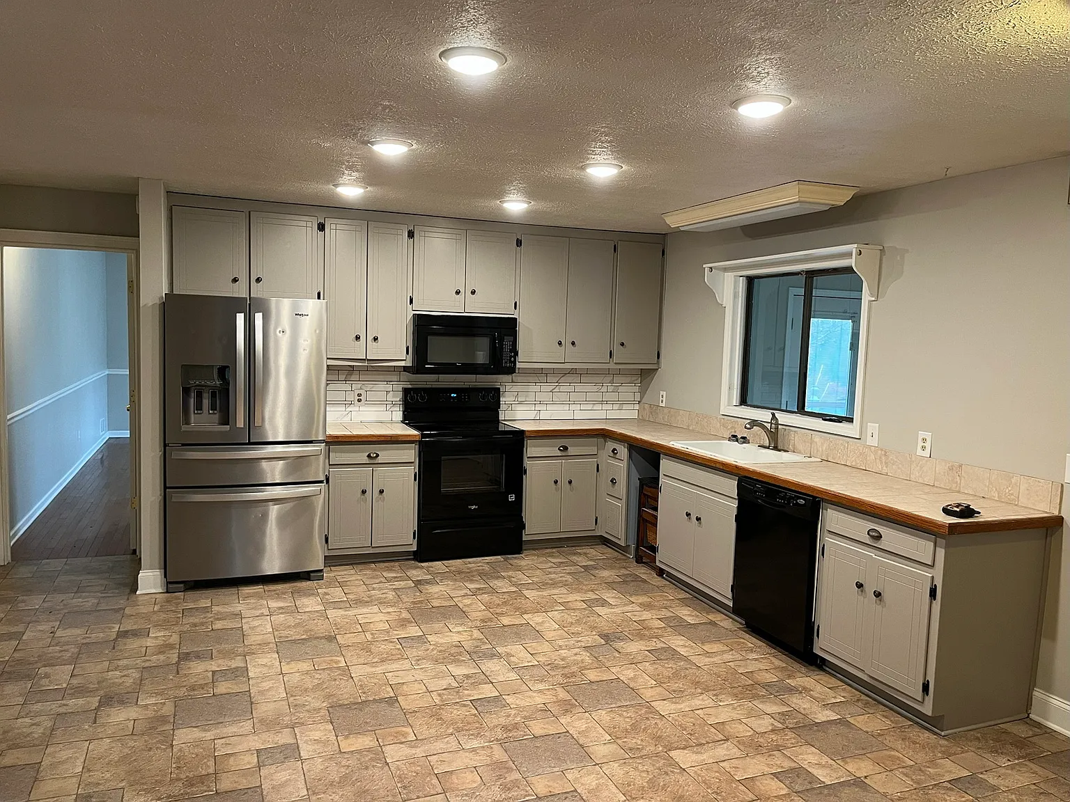 254 Ridgecrest Dr — Photo 1