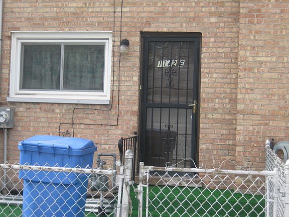 3rd image of 1142 E 81st St Unit E