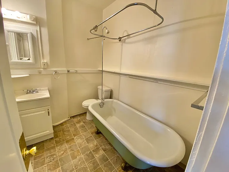 St Florence Apartments — Photo 19