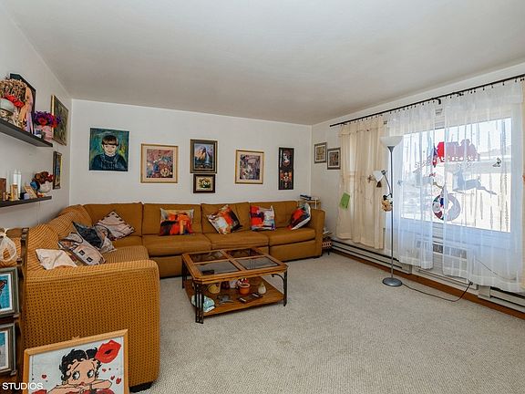 3rd image of 6630 W 95th St APT 3A