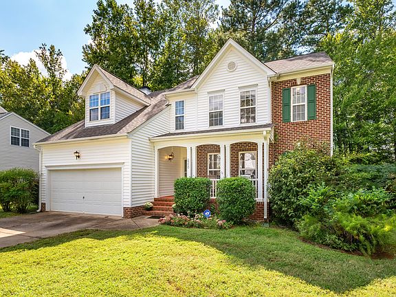 3rd image of 2310 Woodbury Dr