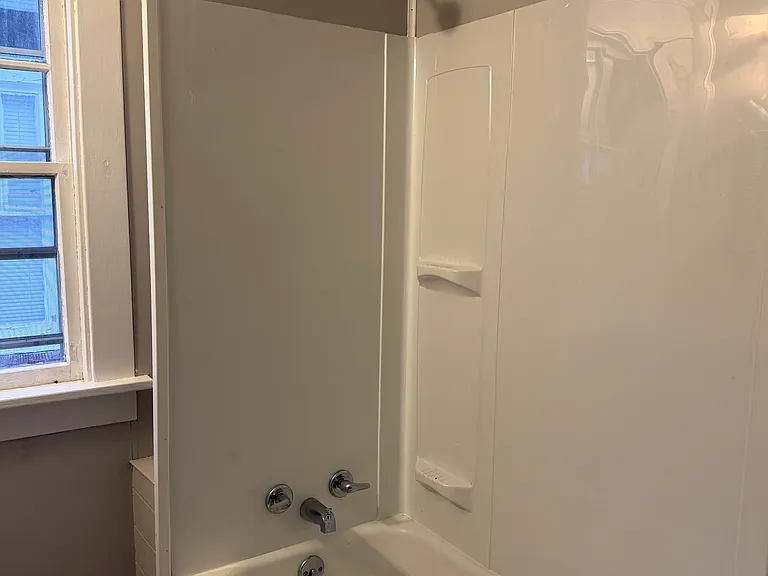 1715 North Ave — Photo 8