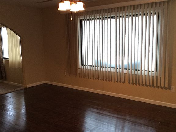 2nd image of 522 Douglas Dr