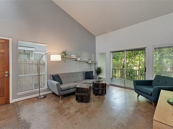 5th image of 1305 Saint Edwards Dr #B