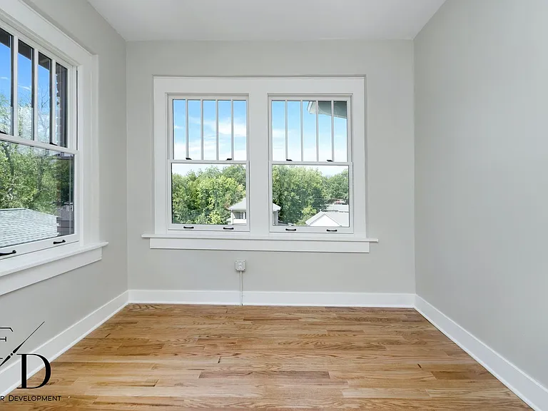 512 Spruce — Photo 8