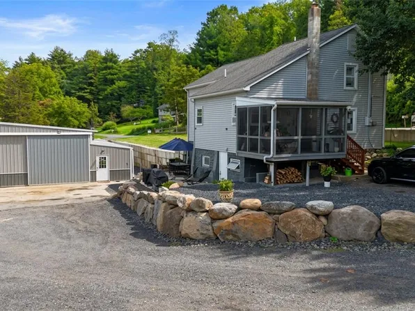 753 Lower Cherry Valley Rd, Stroudsburg, PA 18360