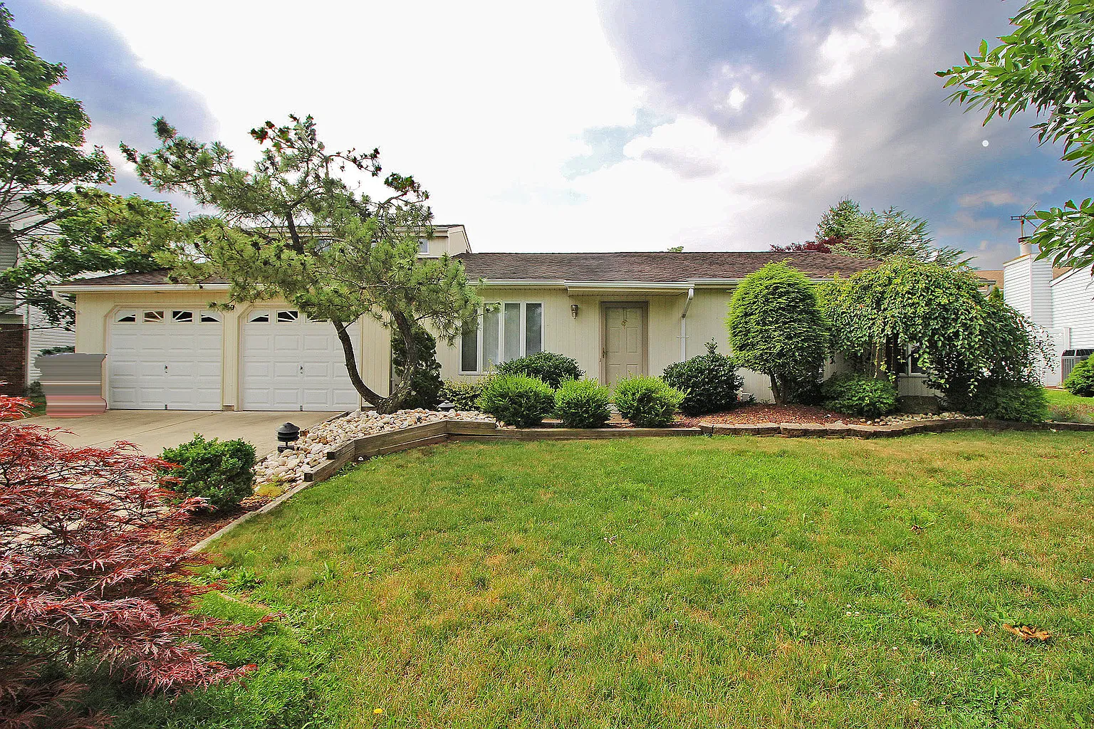 60 Wintergreen Ave E photo 1