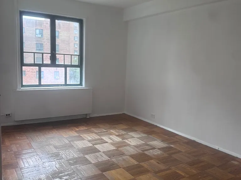 1641 Metropolitan Ave #5C — Photo 8