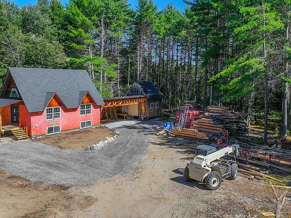 3rd image of 65 Corn Hill Road